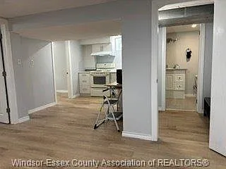3331 Maisonneuve Ave #LOWER — Photo 9
