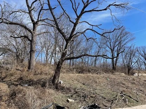 4041 Olive St, Kansas City, MO 64130