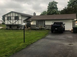 7551 Lee Rd, Westerville, OH 43081