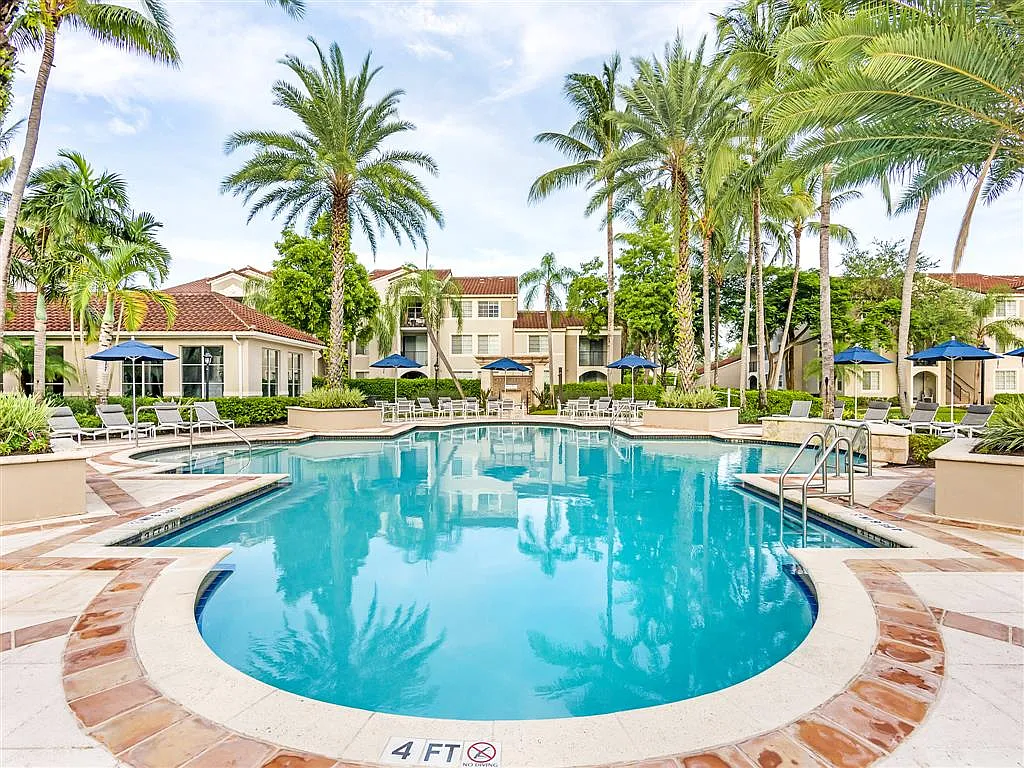 Miramar Lakes — Photo 1