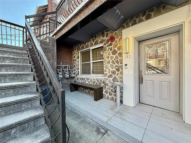143 Bay 31st St #1 — Photo 18