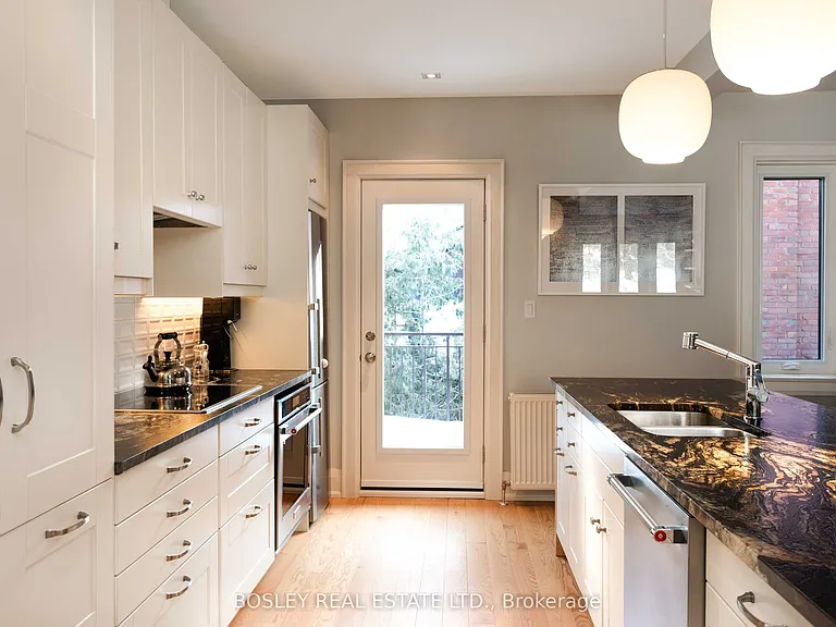 9 Indian Valley Cres — Photo 10
