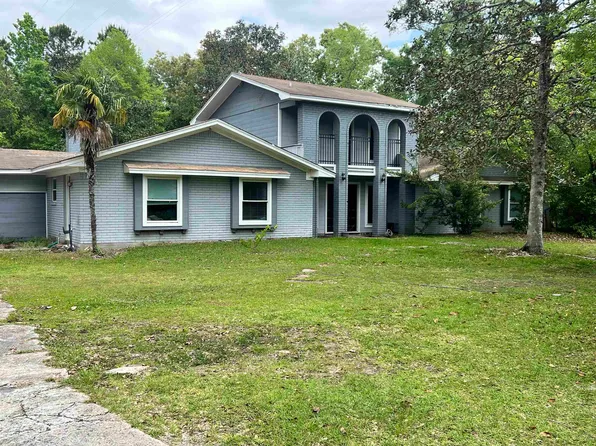 1900 J P White Dr, Silsbee, TX 77656