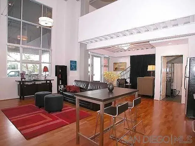 1501 Front St #102 — Photo 3