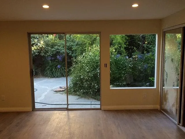 20532 Vose St — Photo 3