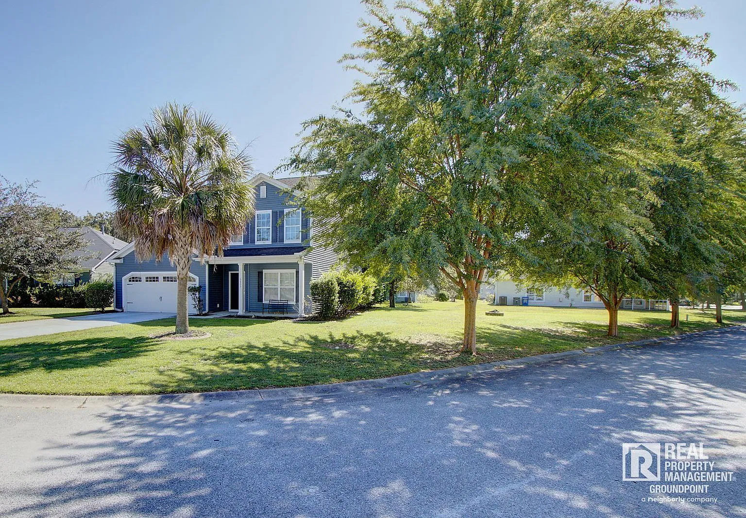 4 bed, 2.5 bath, 2487 sqft, $3,000 — Photo 2
