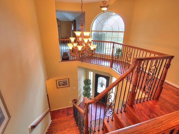 5th image of 2702 Sterling Fields Dr