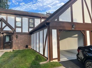 7355 Canterbury Pl, Downers Grove, IL 60516