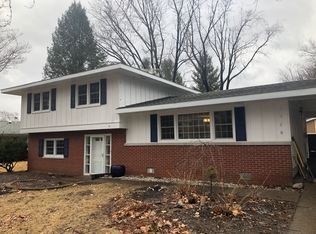 1320 Cherry Rd, Springfield, IL 62704