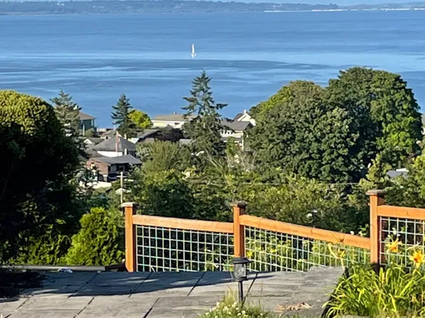 2112 Whalen Dr #1, Point Roberts, WA 98281