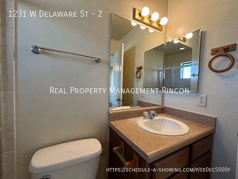 1231 W Delaware St #2 — Photo 19