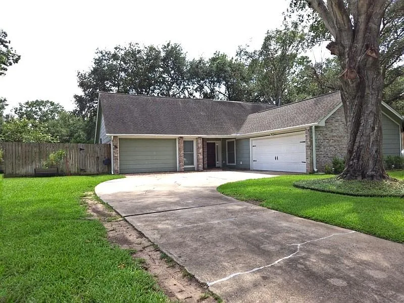15715 Tumbling Rapids Dr