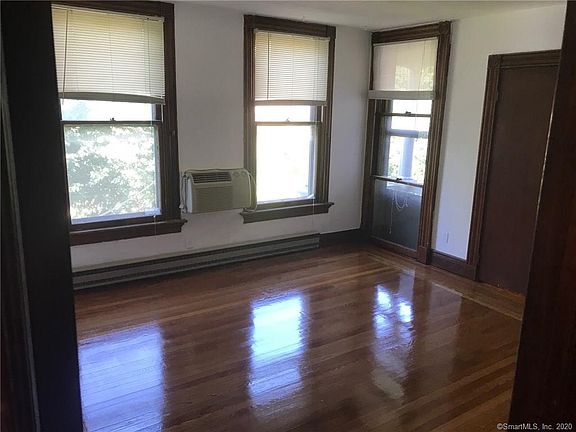 3rd image of 140 Cottage St #1R