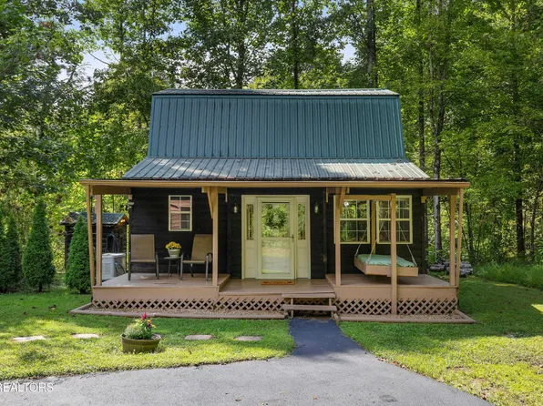 1105 Silver Poplar Ln, Sevierville, TN 37876