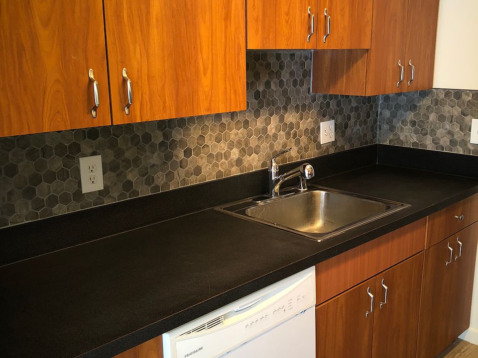 1st image of 29890 W Twelve Mile Rd APT 903-301-1