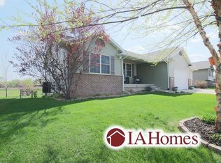 4561 Willow St, Palo, IA 52324