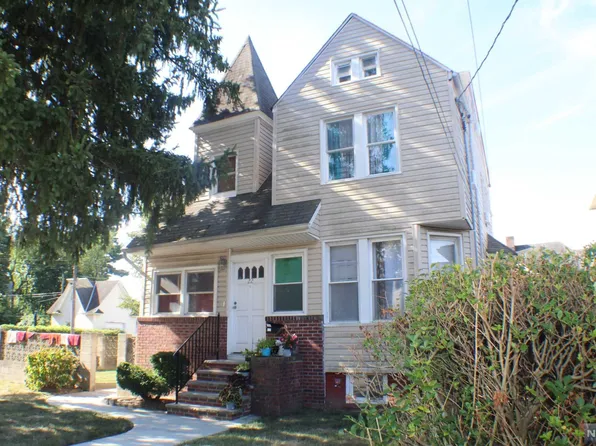 22 E Forest Ave, Teaneck, NJ 07666