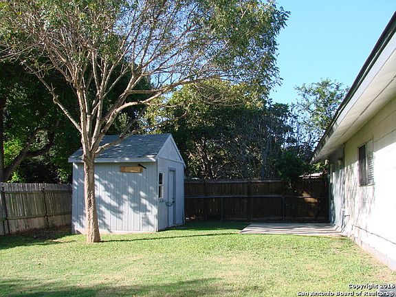 4th image of 8515 Glen Shadow Dr