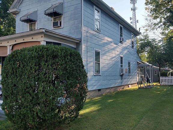 3rd image of 212 Davis Ave