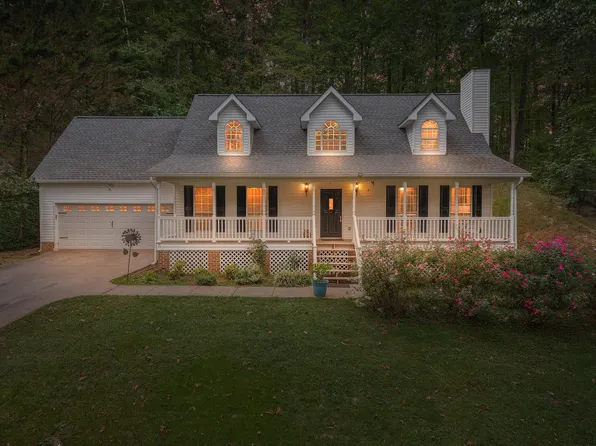 1188 Percheron Dr NW, Dalton, GA 30720