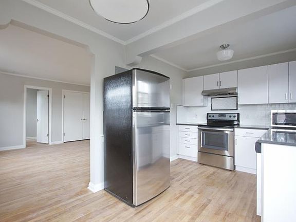 5th image of 970 Pennsylvania St #303