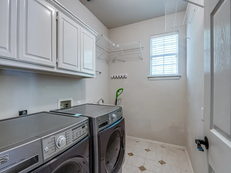 6428 Glenhollow Dr — Photo 33