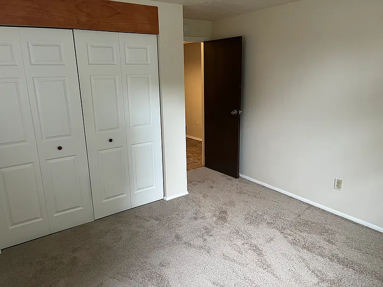 8734 Crestpointe Dr — Photo 19