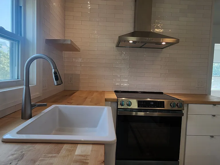 86 Hackett St #2 — Photo 4