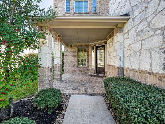 2nd image of 11 Red Wagon Dr