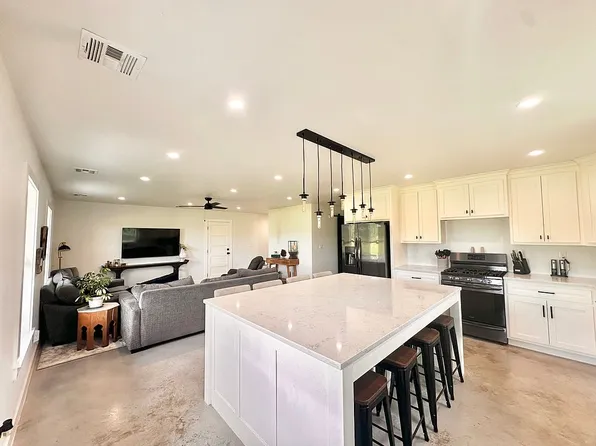 15225 E 480th Rd, Claremore, OK 74017