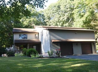 24 Juggernaut Rd, Prospect, CT 06712