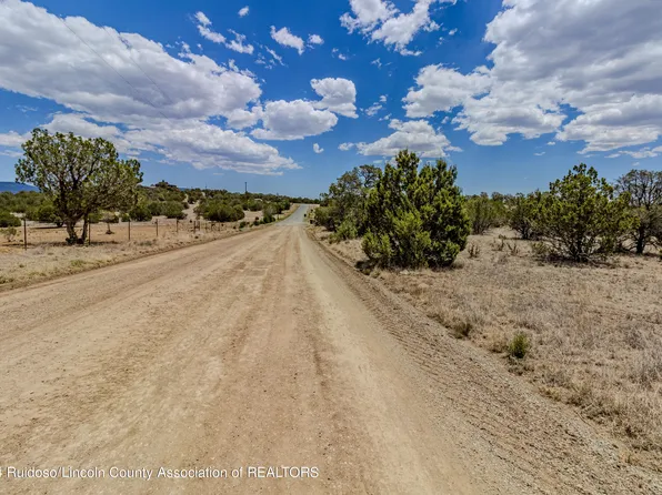 145 W Lobo Rd, Capitan, NM 88316