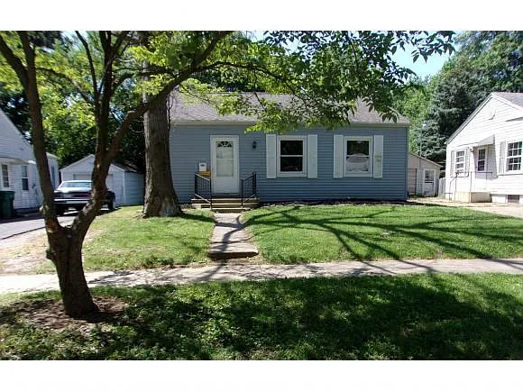 2019 E Whitmer St photo 1