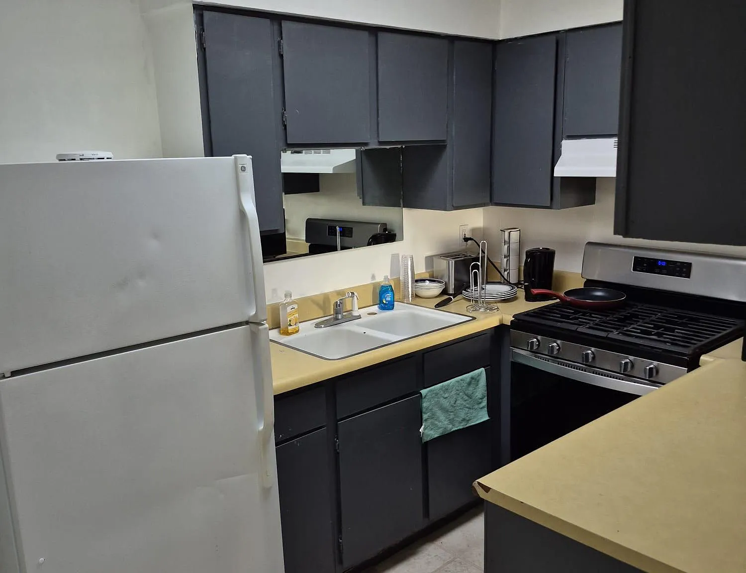 1 bed, 1421 sqft, $1,000 — Photo 3