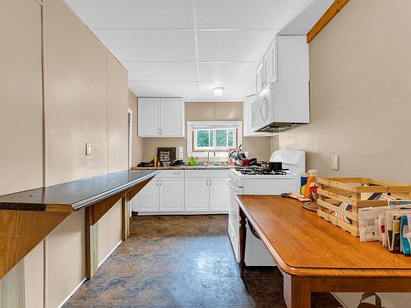 2nd image of 508 Sumner St