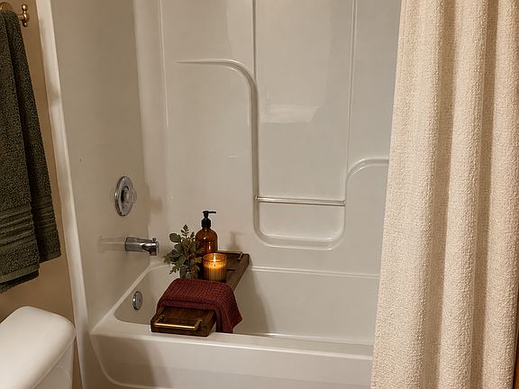 5th image of 1046 Laurel Tree Ct #C