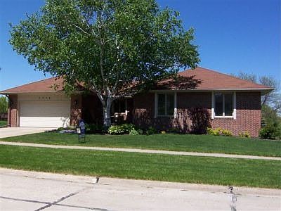 1st image of 3309 Walden Ave