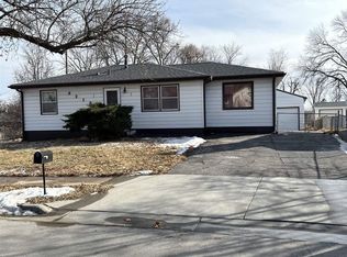 3213 Gertrude St, Bellevue, NE 68147