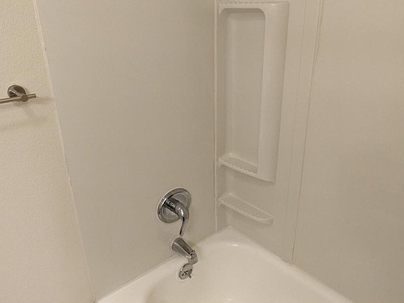 5th image of 2781 Lancaster St APT 5