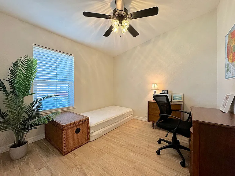 6851 Amposta Dr — Photo 22
