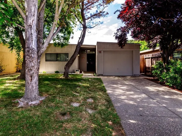 38 Chief Ct, Sacramento, CA 95833