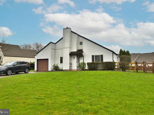 298 Alderfer Rd, Harleysville, PA 19438
