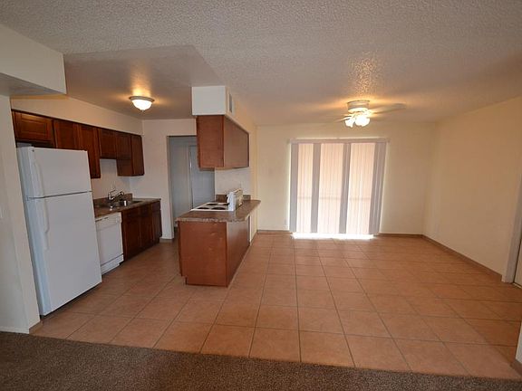 3rd image of 847 E 11th Ave