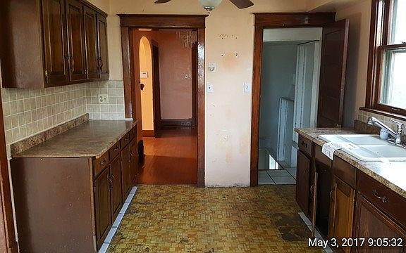 4th image of 315 W 14th Pl