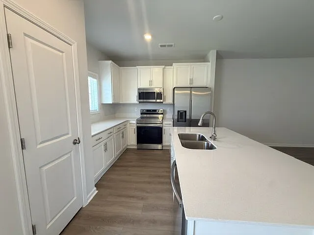 121 Bartlett Dr — Photo 36
