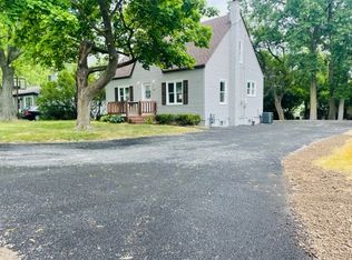 38047 N Charleston Rd, Beach Park, IL 60087