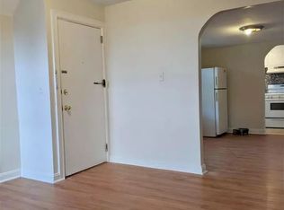 30 W 47th St APT 3, Bayonne, NJ 07002