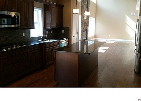 3rd image of 1C Westchester View Ln