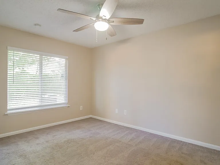 708 Wynfield Cir — Photo 11