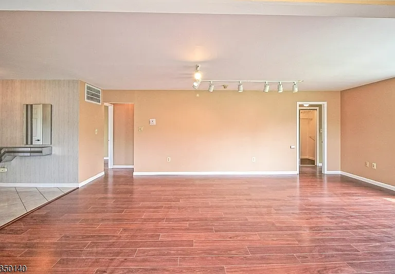 2A Bristol Ct — Photo 11